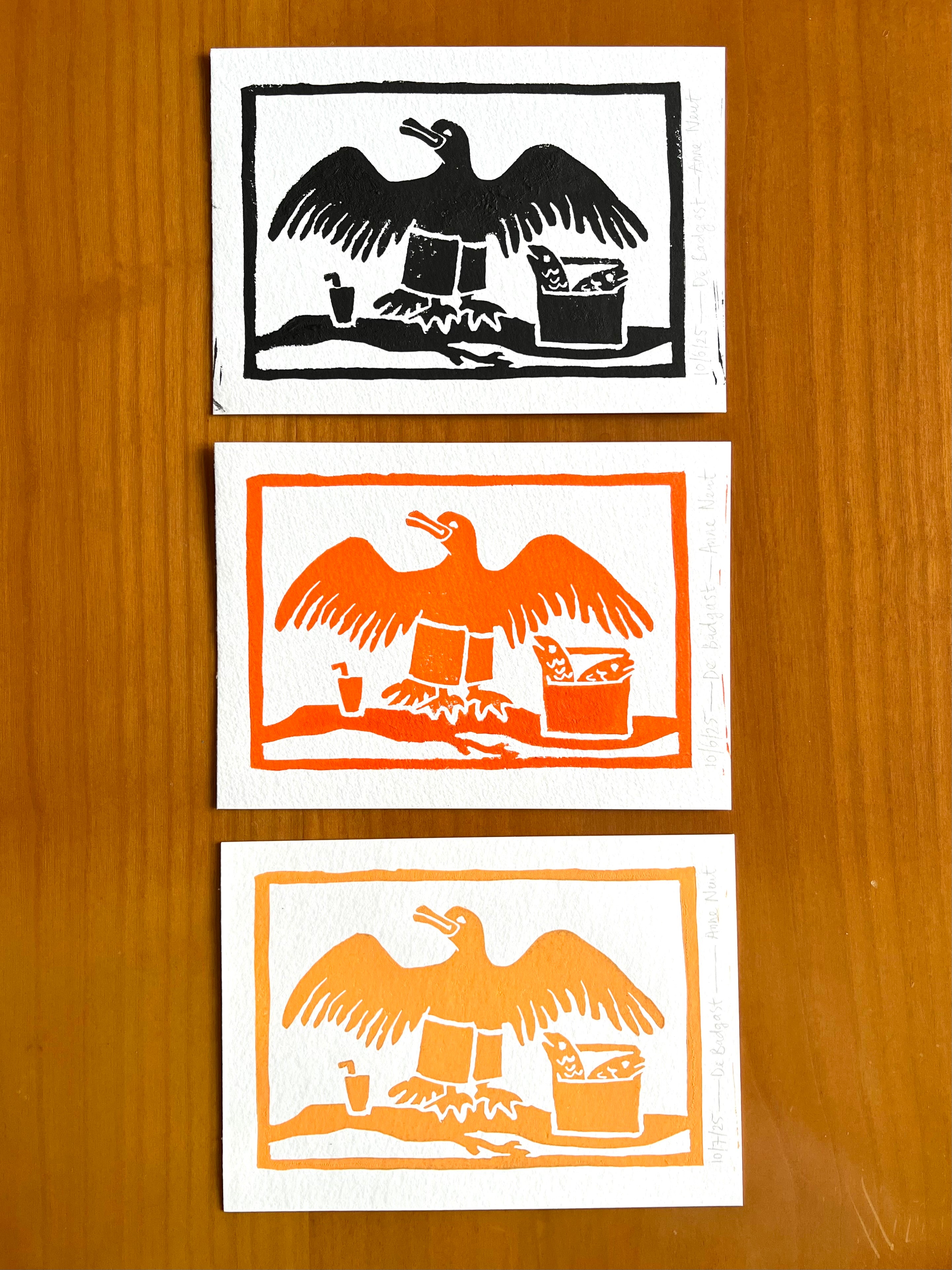 Kaart met blokdruk print van Aalscholver door Anne Neuteboom cabaretier Anne Neut Boetiek