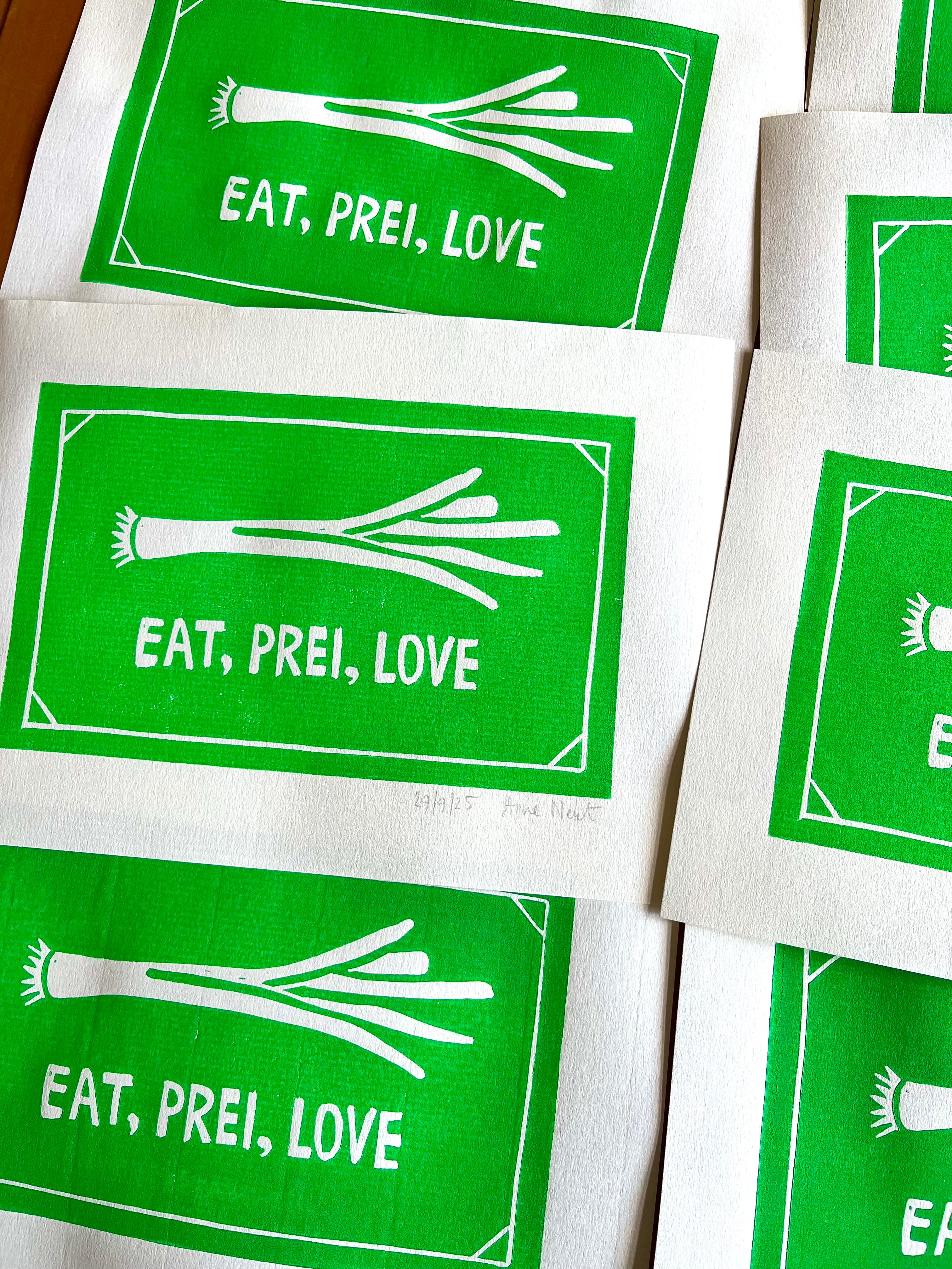 Linoprint van prei met woordgrap door Anne Neuteboom cabaretier Anne Neut Boetiek