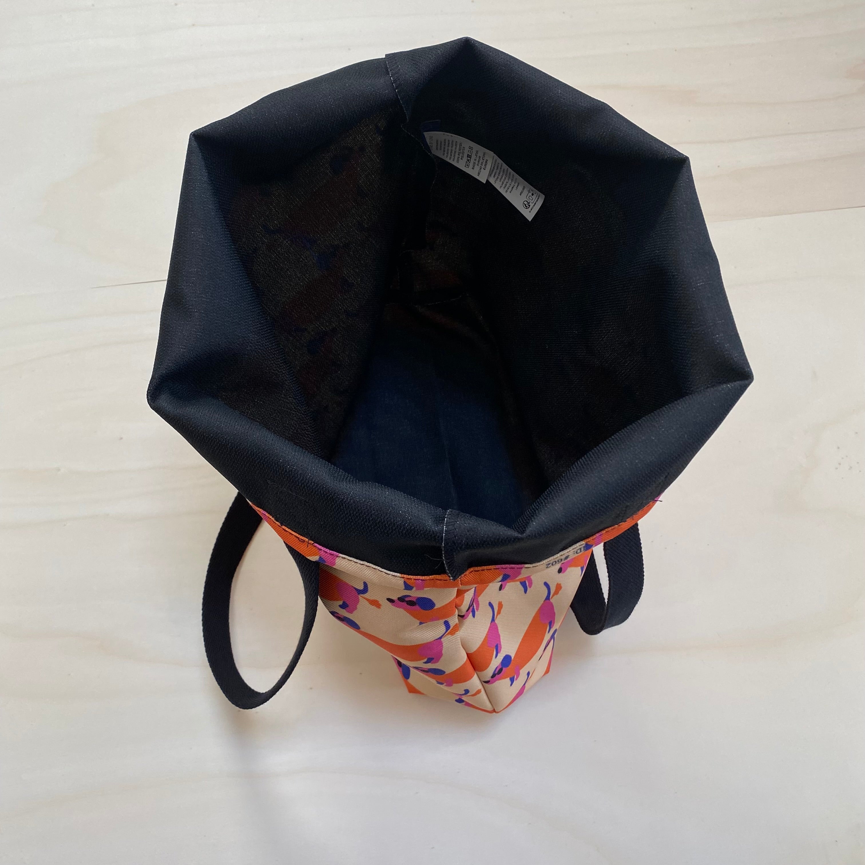 Schoudertas met artwork door Anne Neuteboom cabaretier