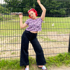 Crop top met tekst Effe niet met je mening door Anne Neuteboom cabaretier in Anne Neut Boetiek