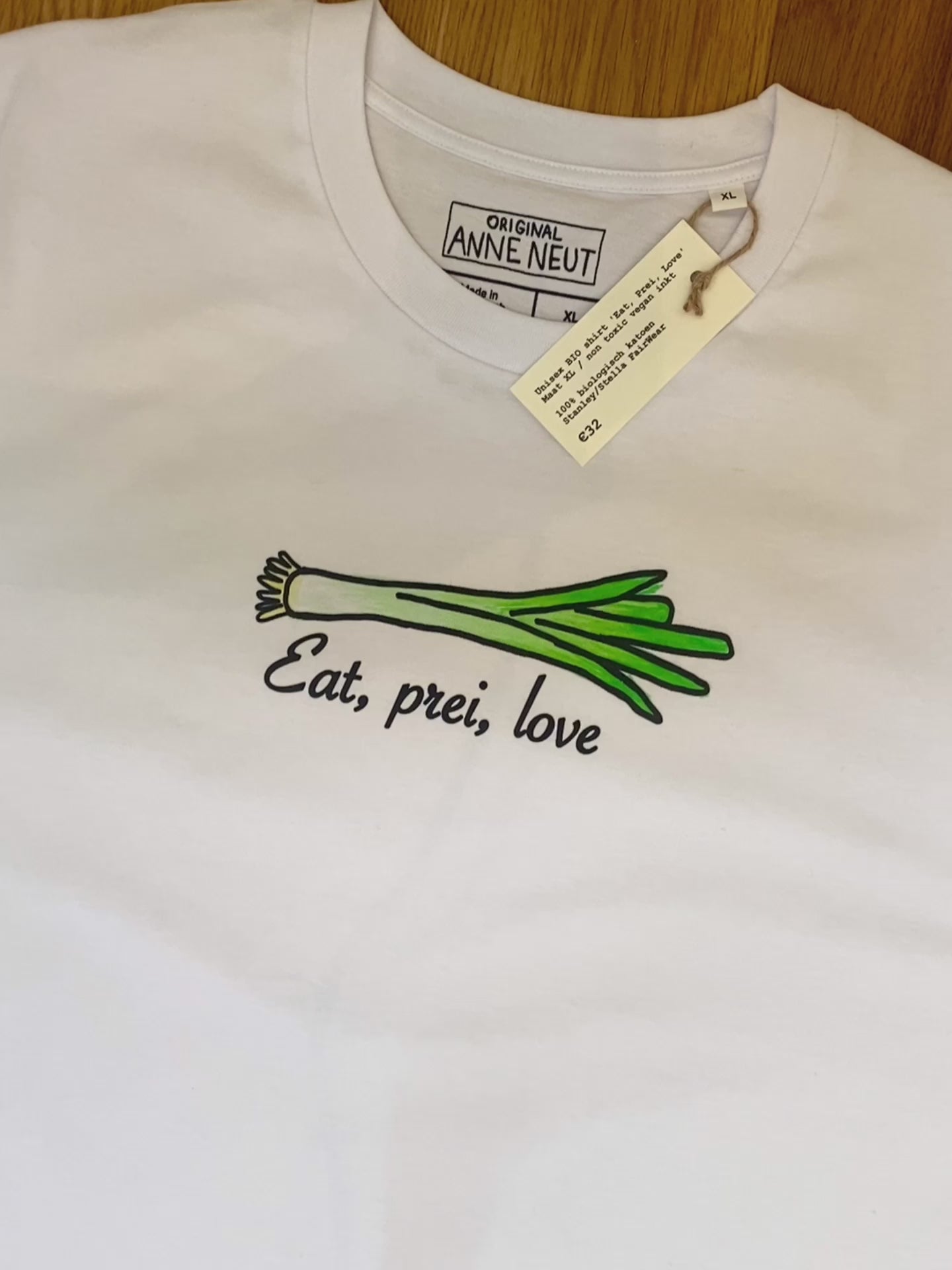 Shirt met artwork door Anne Neuteboom cabaretier Anne Neut Boetiek