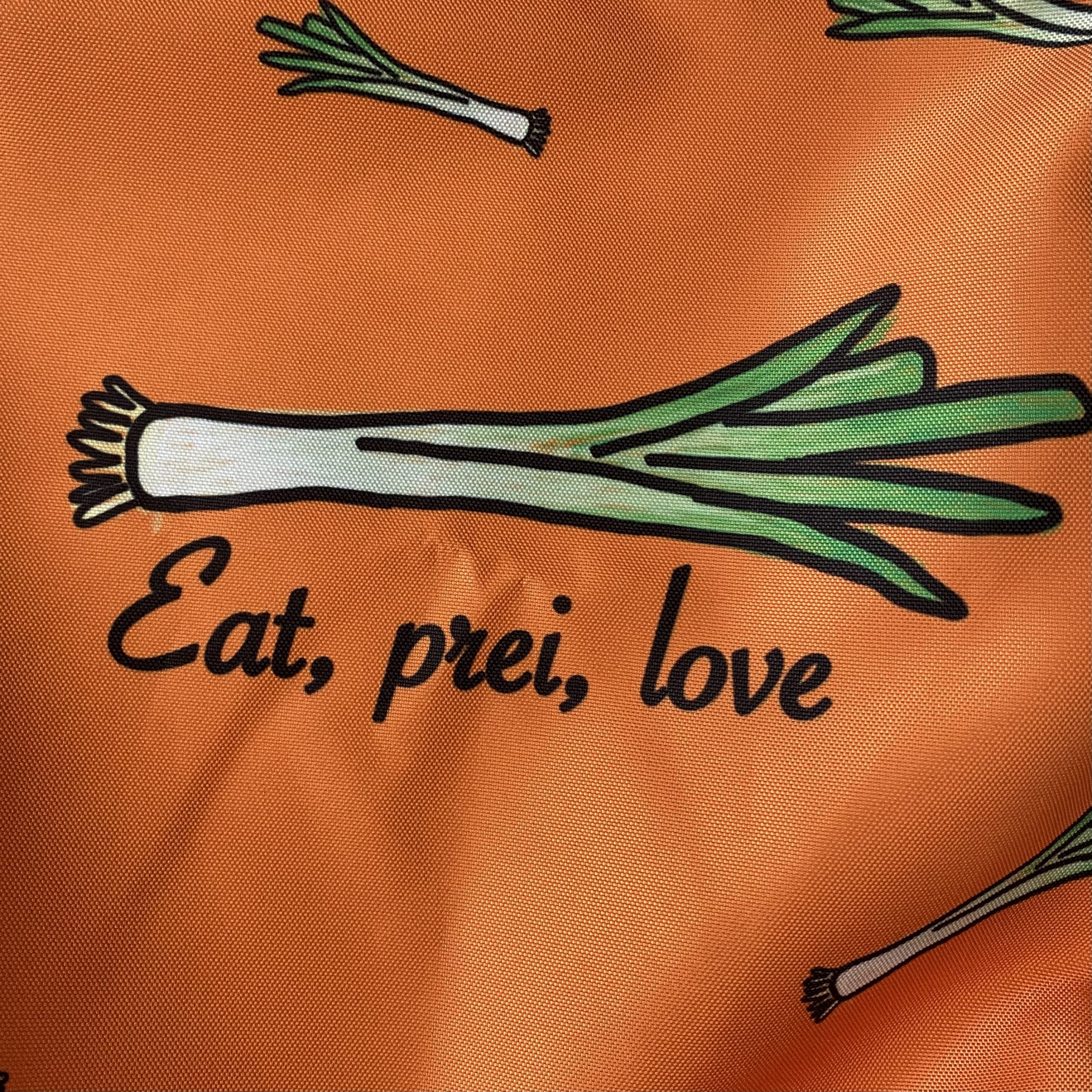 Tote bag met tekening van prei door Anne Neuteboom cabaretier in Anne Neut Boetiek