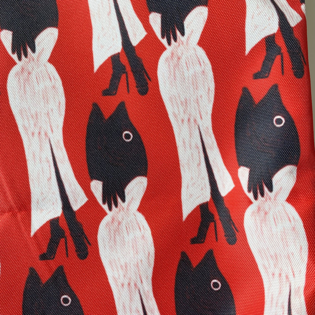 Tote bag met tekening van glamour karpers door Anne Neuteboom cabaretier in Anne Neut Boetiek