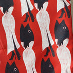 Tote bag met tekening van glamour karpers door Anne Neuteboom cabaretier in Anne Neut Boetiek