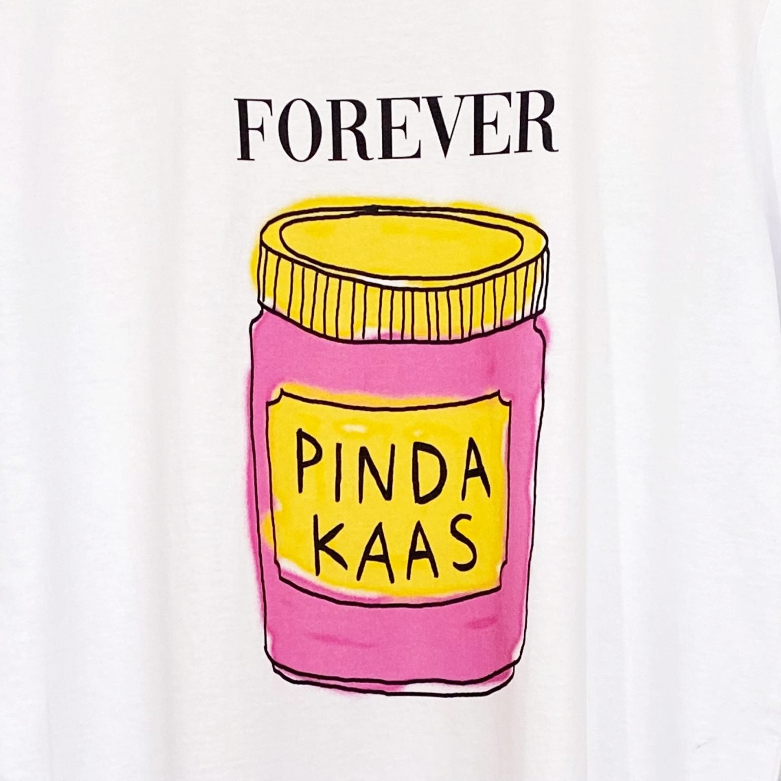 Shirt met tekening van pindakaas door Anne Neuteboom cabaretier in Anne Neut Boetiek