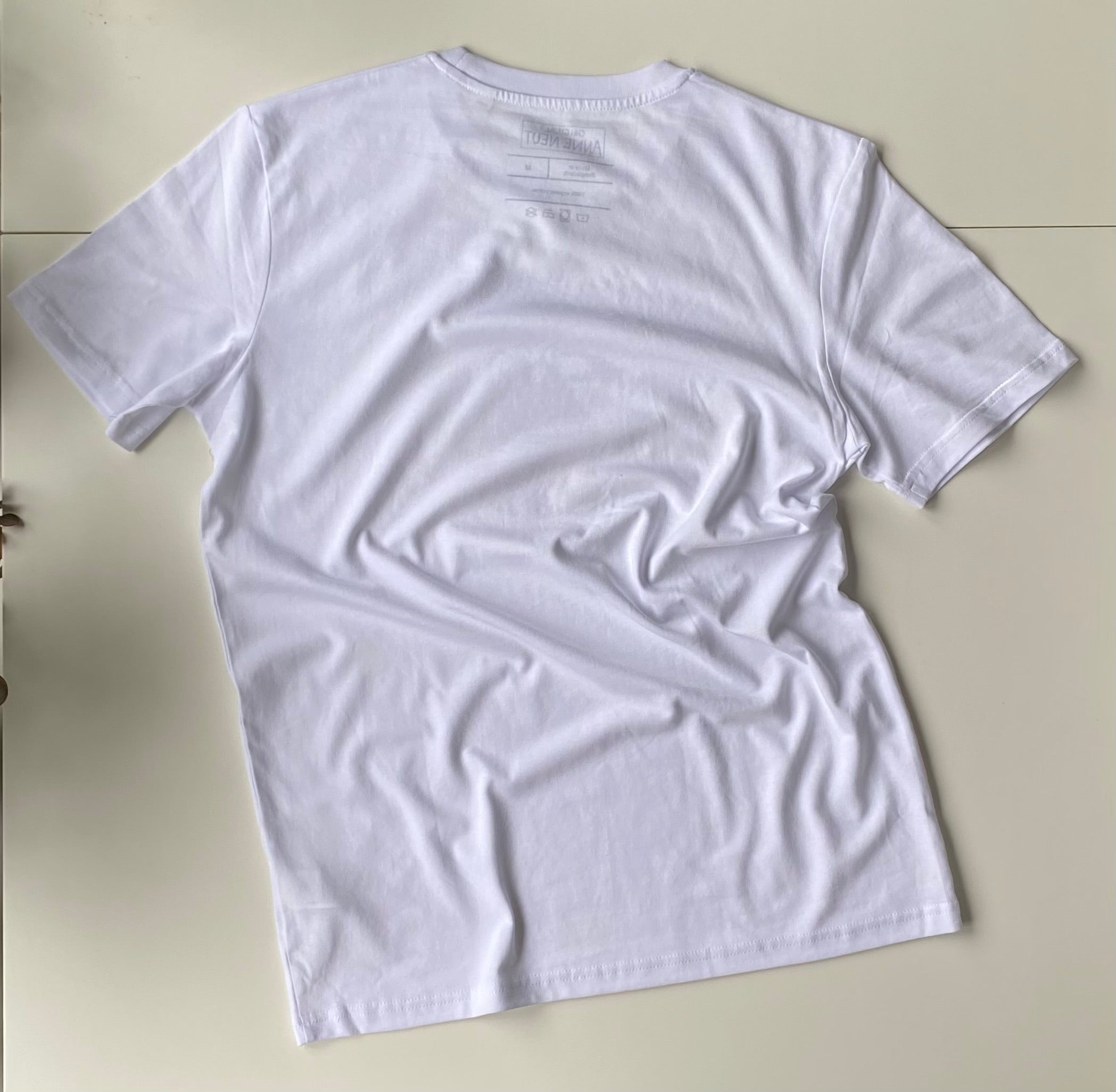 Shirt met tekening van schreeuwende vos door Anne Neuteboom cabaretier in Anne Neut Boetiek