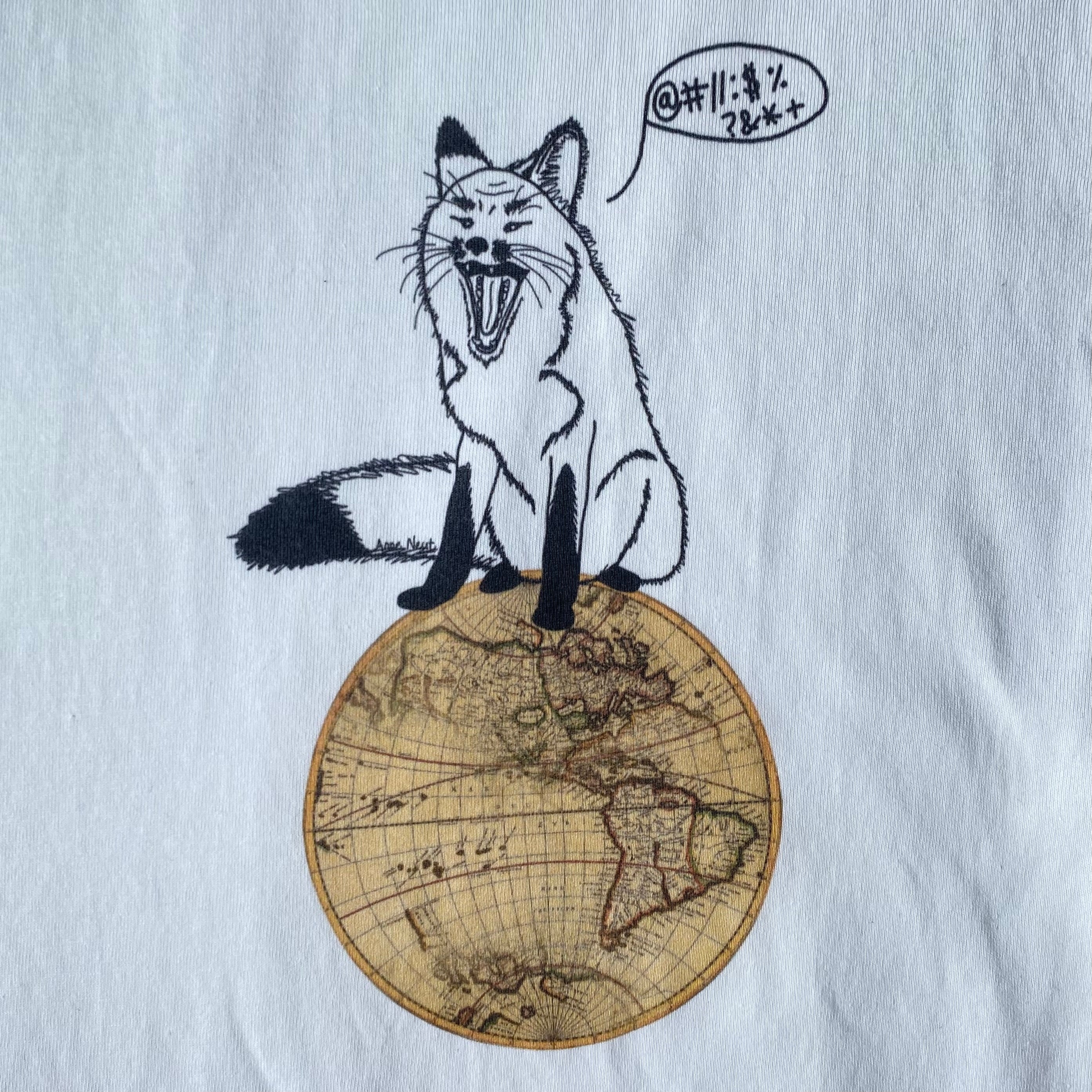 Shirt met tekening van schreeuwende vos door Anne Neuteboom cabaretier in Anne Neut Boetiek
